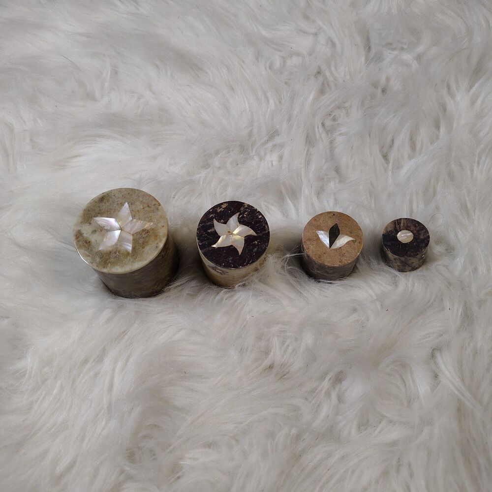 VTG 1970s Soapstone Inlaid Mother Of Pearl Petals Matrioska Style Nesting Boxes
